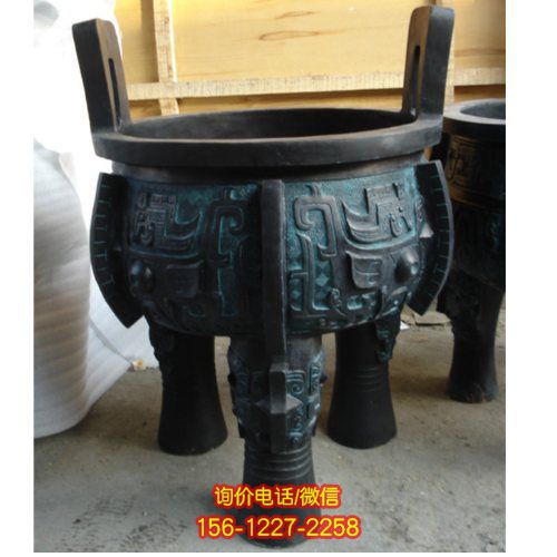 仿古青銅雕塑，美化寺廟空間