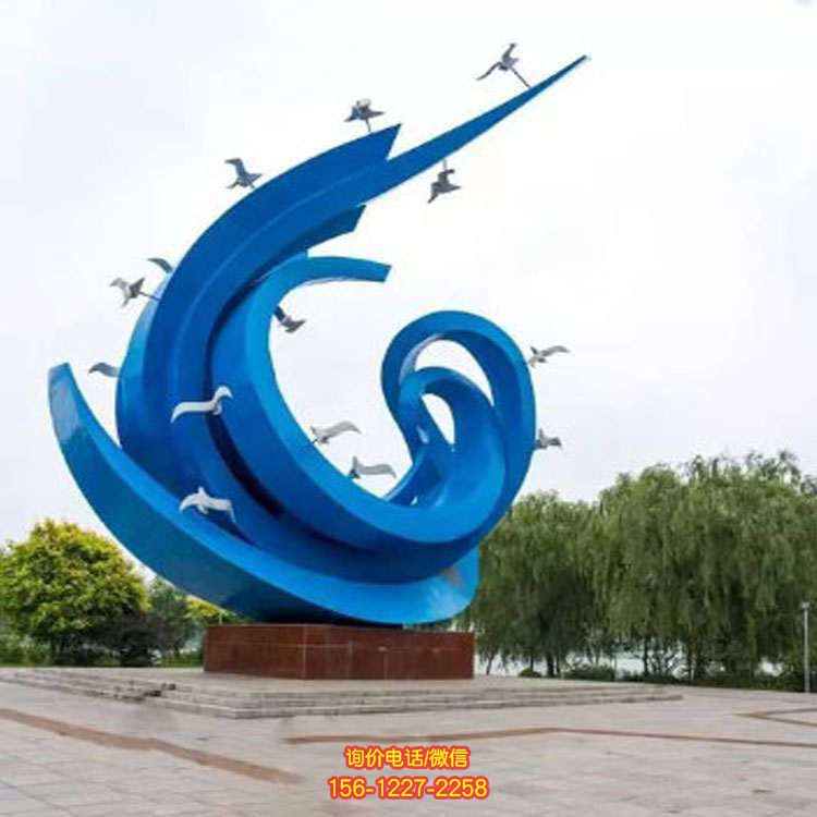 不銹鋼抽象雕塑，為酒店廣場(chǎng)景觀(guān)增添精彩