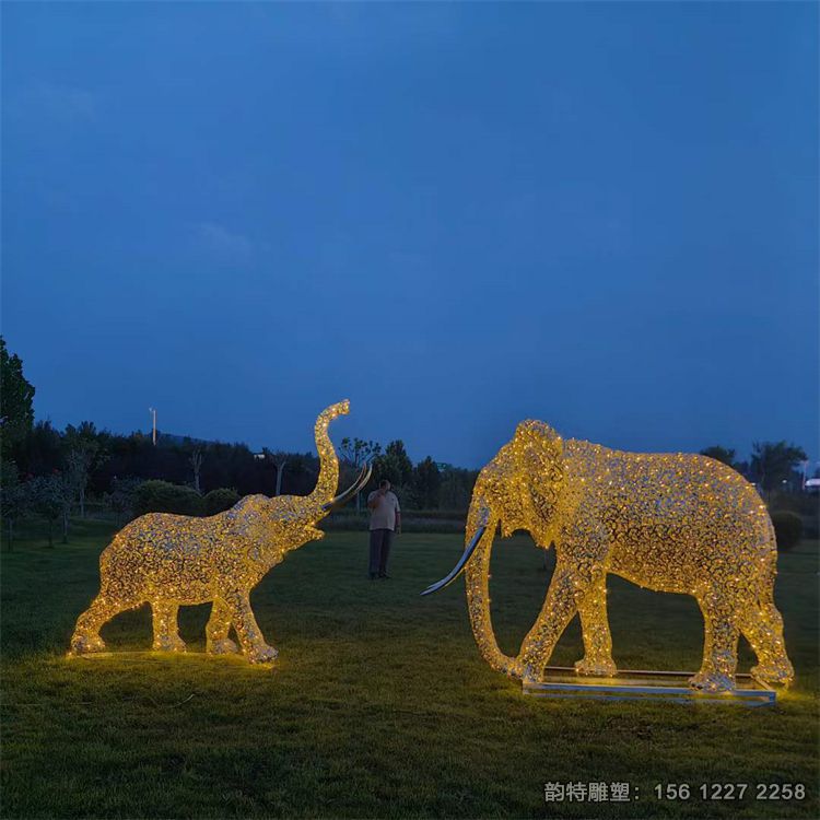 不銹鋼抽象鏤空象雕塑，不銹鋼發光象雕塑廠家