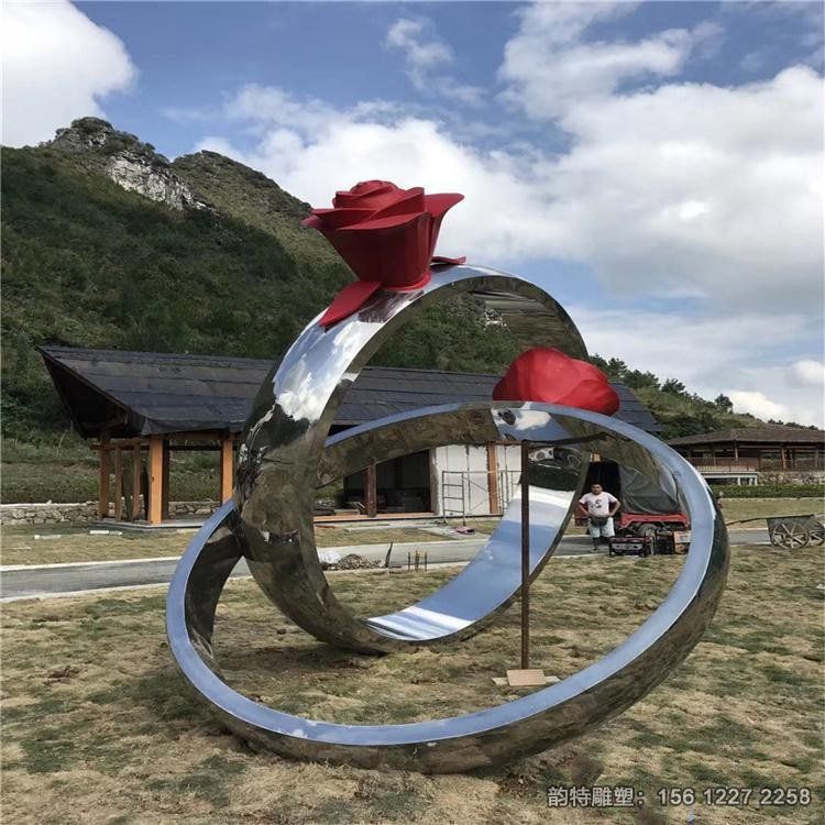 不銹鋼結婚戒指雕塑，玫瑰花戒指雕塑制作廠家